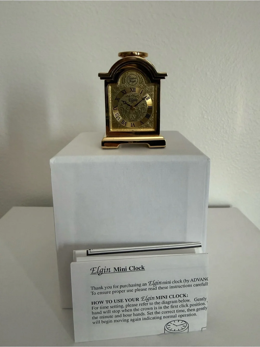 Vintage Elgin Mini Mantel Clock Gold Tone Tempus Fugit Quartz w/ Instructions